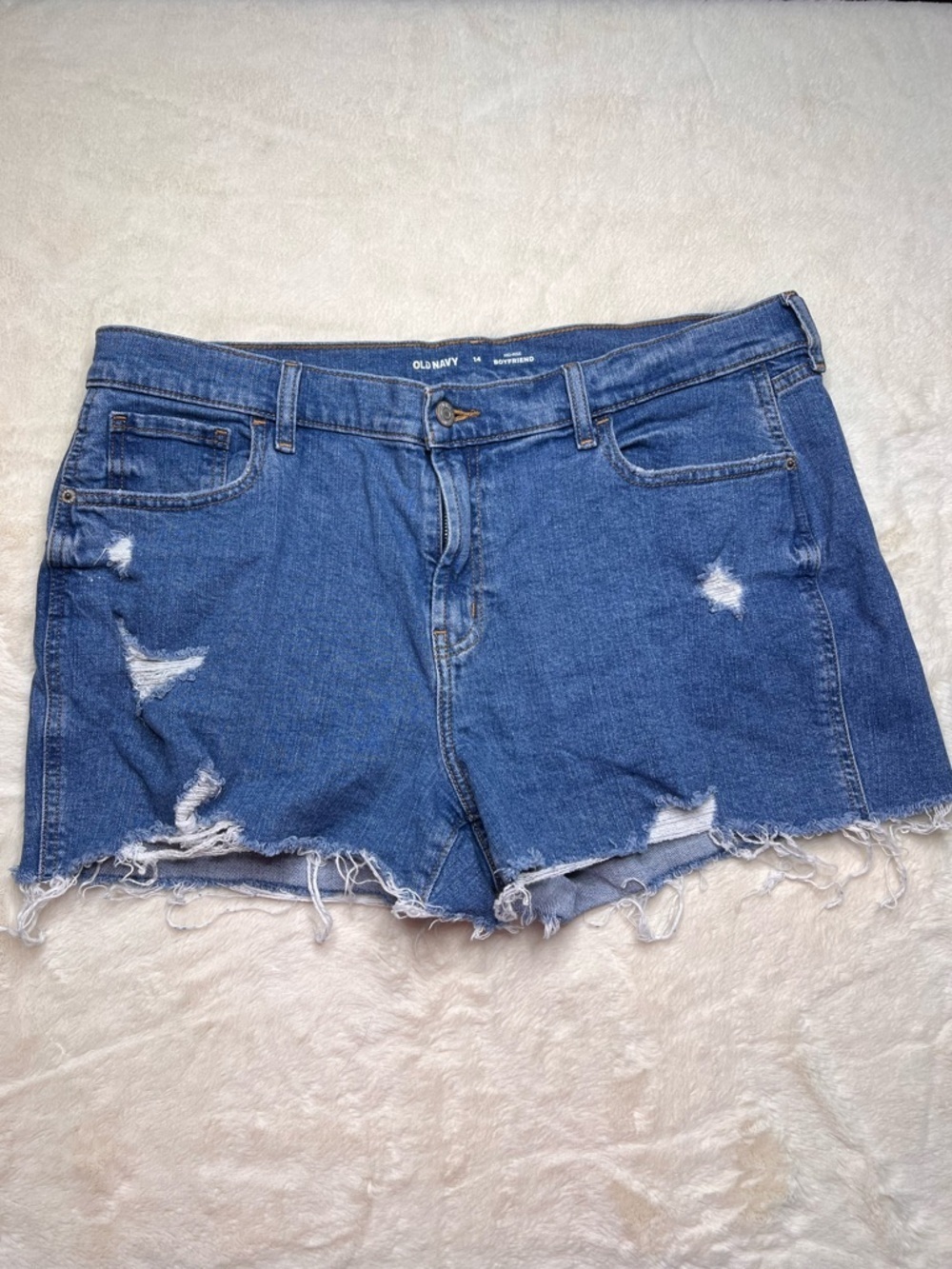 Old Navy Mid Rise Boyfriend Denim Shorts Distressed Raw Hem Size 14 Jean Shorts